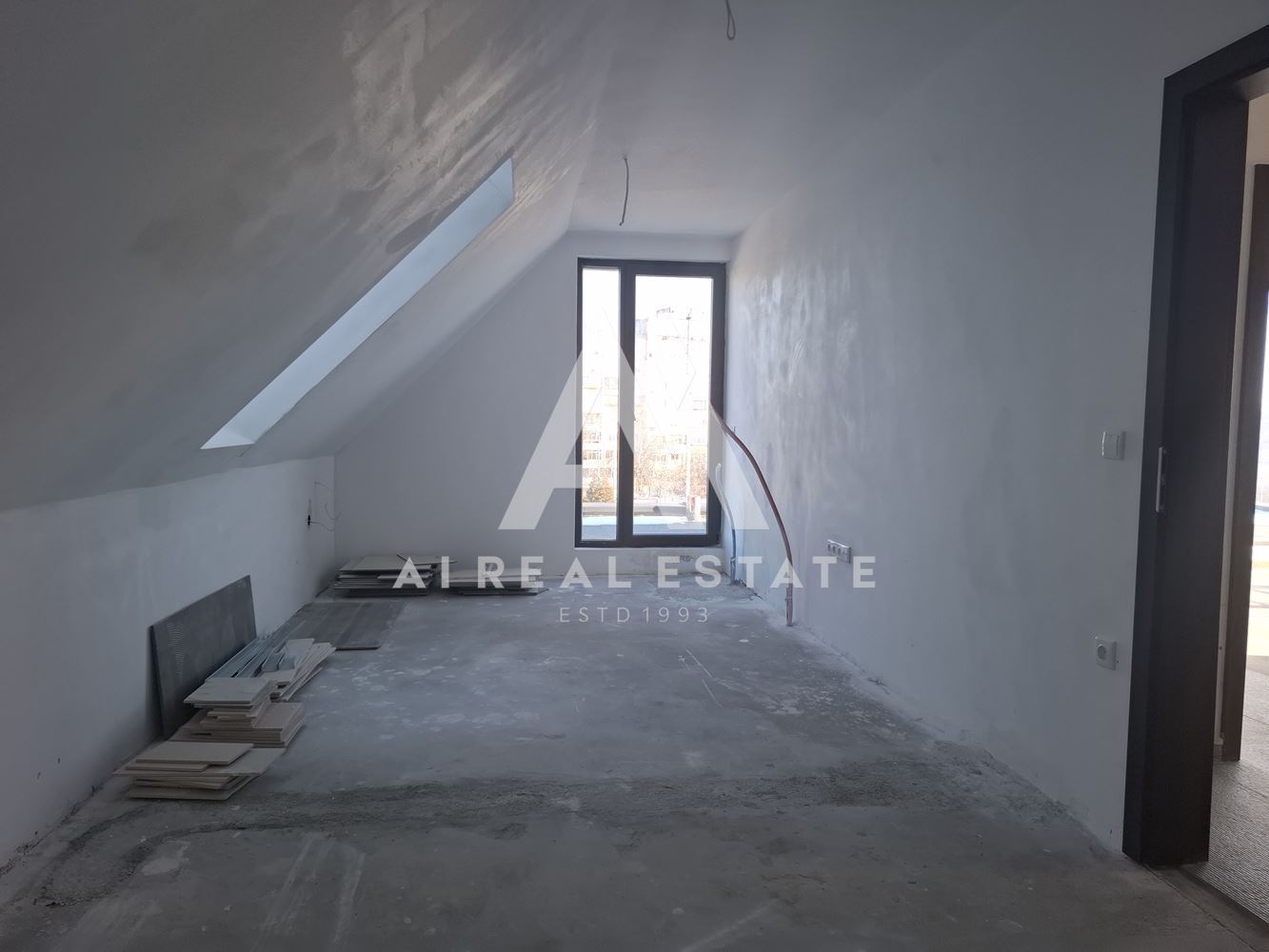 Тристаен апартамент | Широк център, Плевен - 0