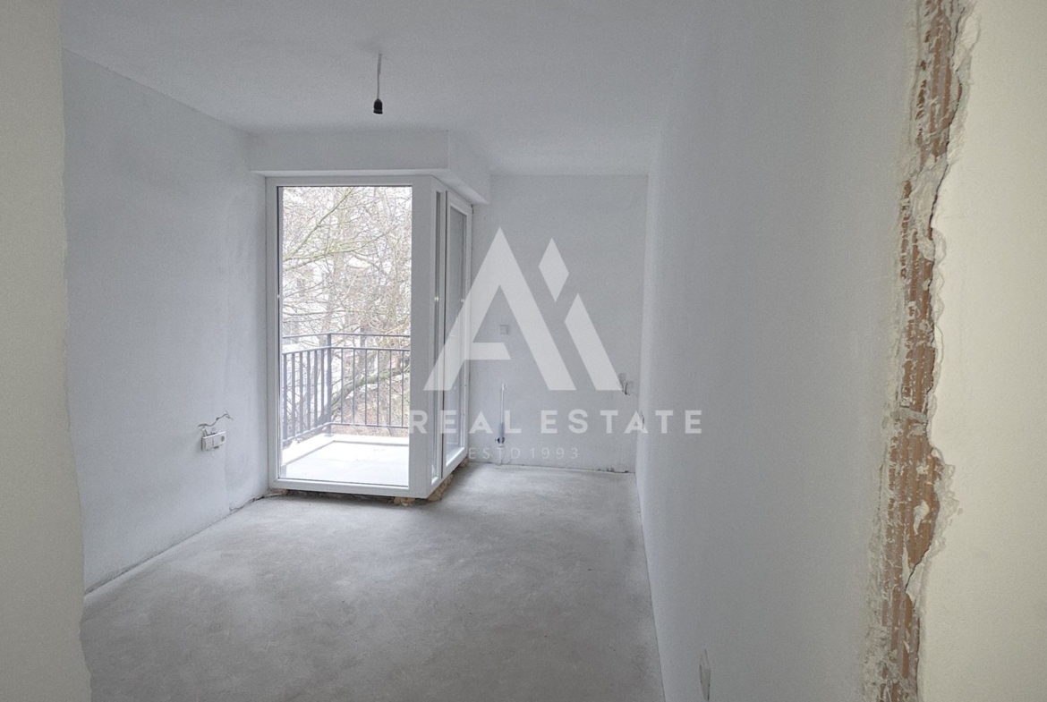 Двустаен апартамент с Акт 16 и асансьор – гр. Плевен, ж.к. Сторгозия - 0