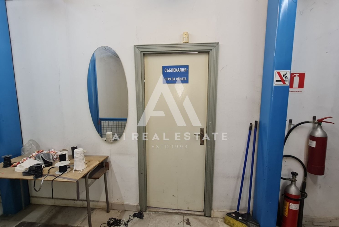 Продава се индустриален имот в гр. Плевен - 0