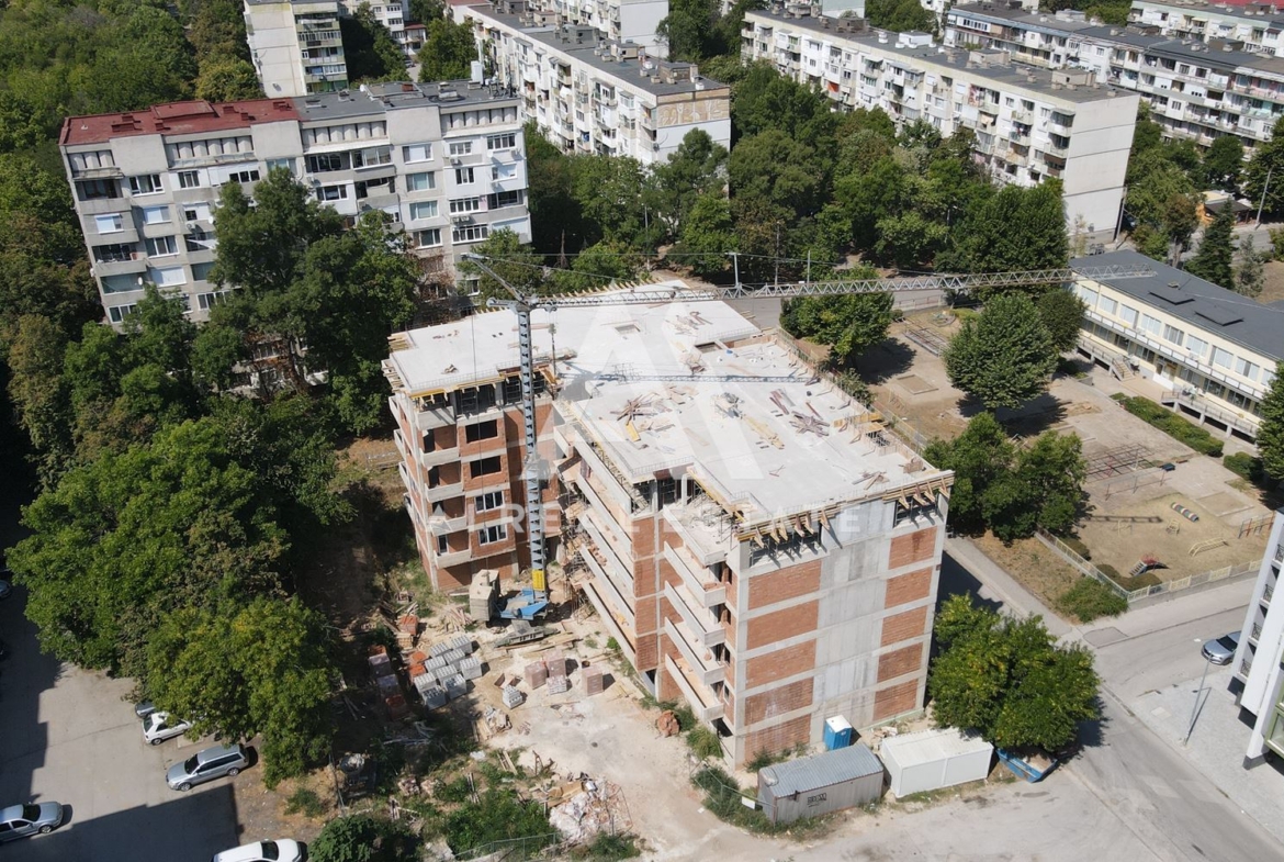 Тристаен в сграда Хармония - ж.к.Сторгозия с акт14! - 0