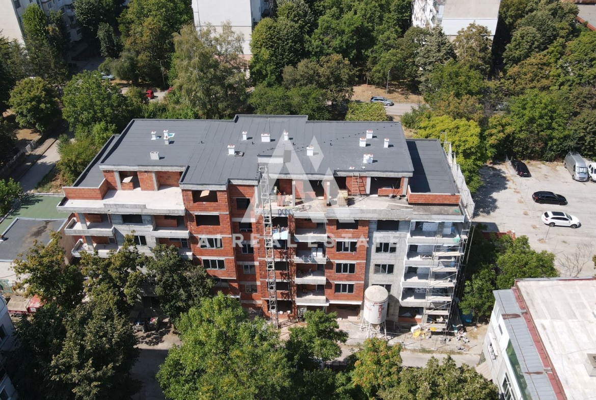 Тристаен в сграда БИЛД А3, ж.к.Сторгозия ! - 0