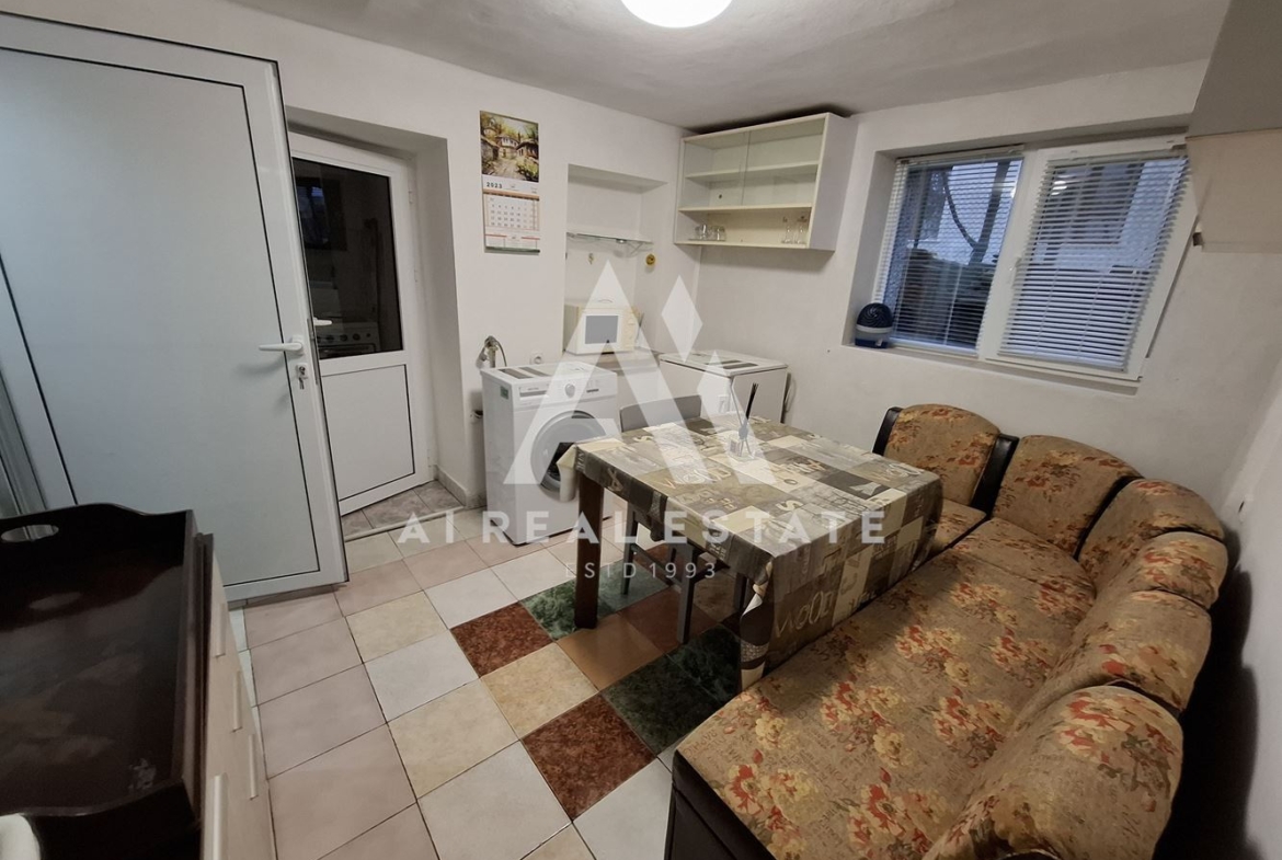 Апартамент под наем в семейна къща! - 0