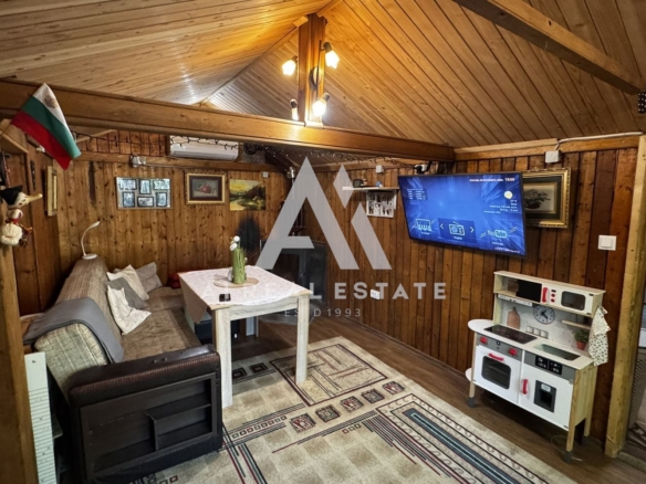 Вила с просторен двор в м. Мъртва долина - 0