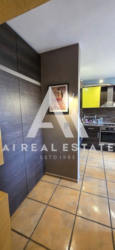 Слънчев двустаен апартамент в ж.к. Лагера – до метростанция „Красно село“ - 0