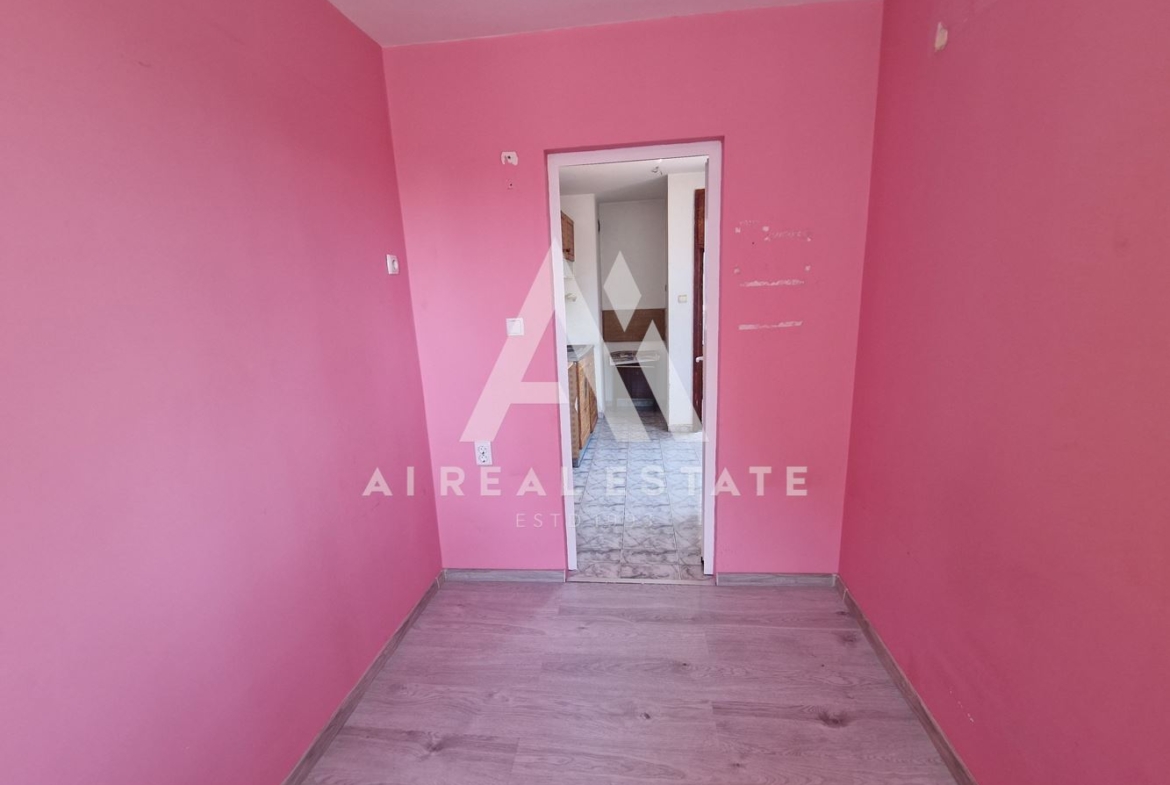 Апартамент с гараж, гр.Плевен, ж.к.Сторгозия ! - 0