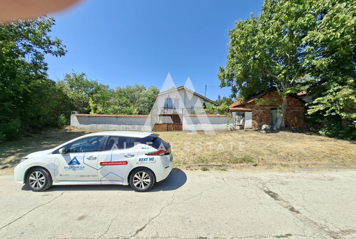 КЪЩА С ДВОР - 0