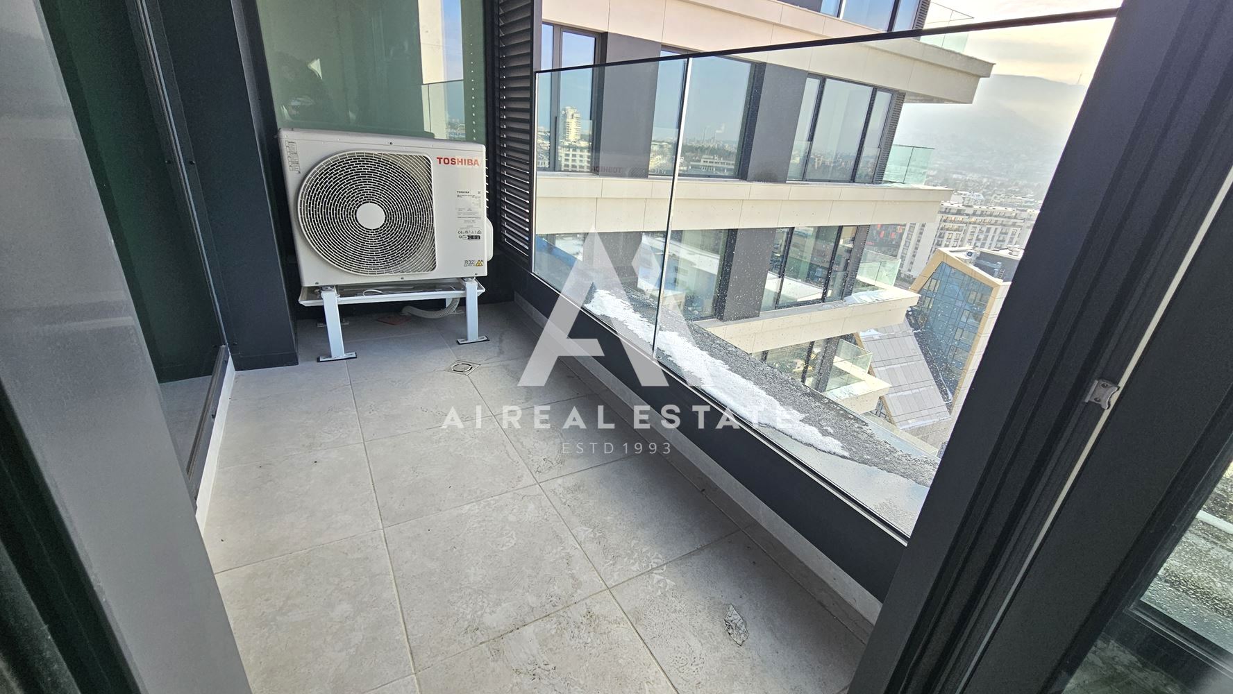 Тристаен апартамент в Smart Tower, София – петзвезден комфорт на 15-ти етаж с гледка към Витоша - 0