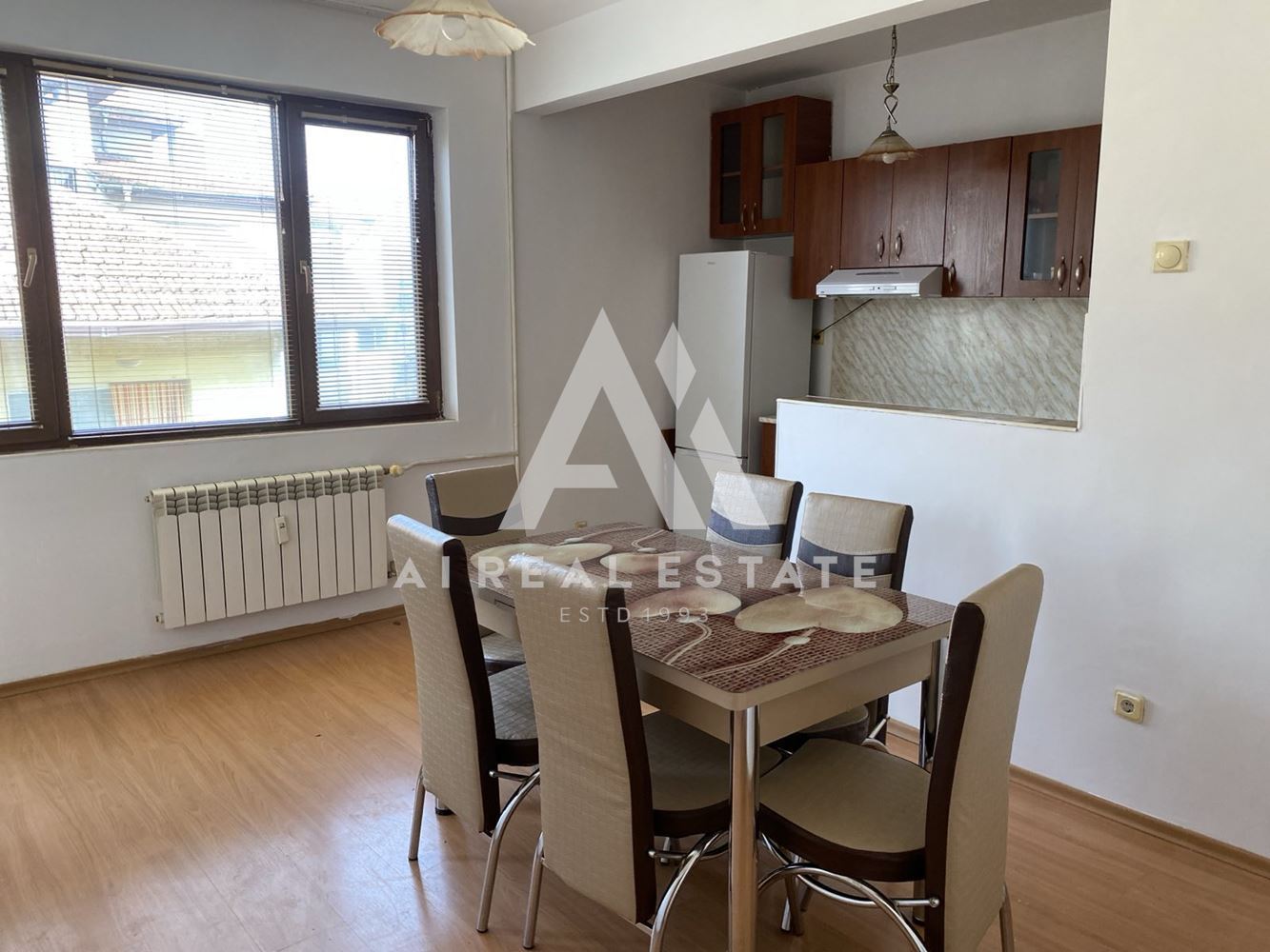 Тристаен апартамент в идеален център на гр. Плевен – район Катя Попова - 0