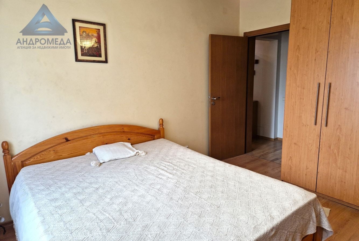 Отдава под наем тристаен апартамент - 0