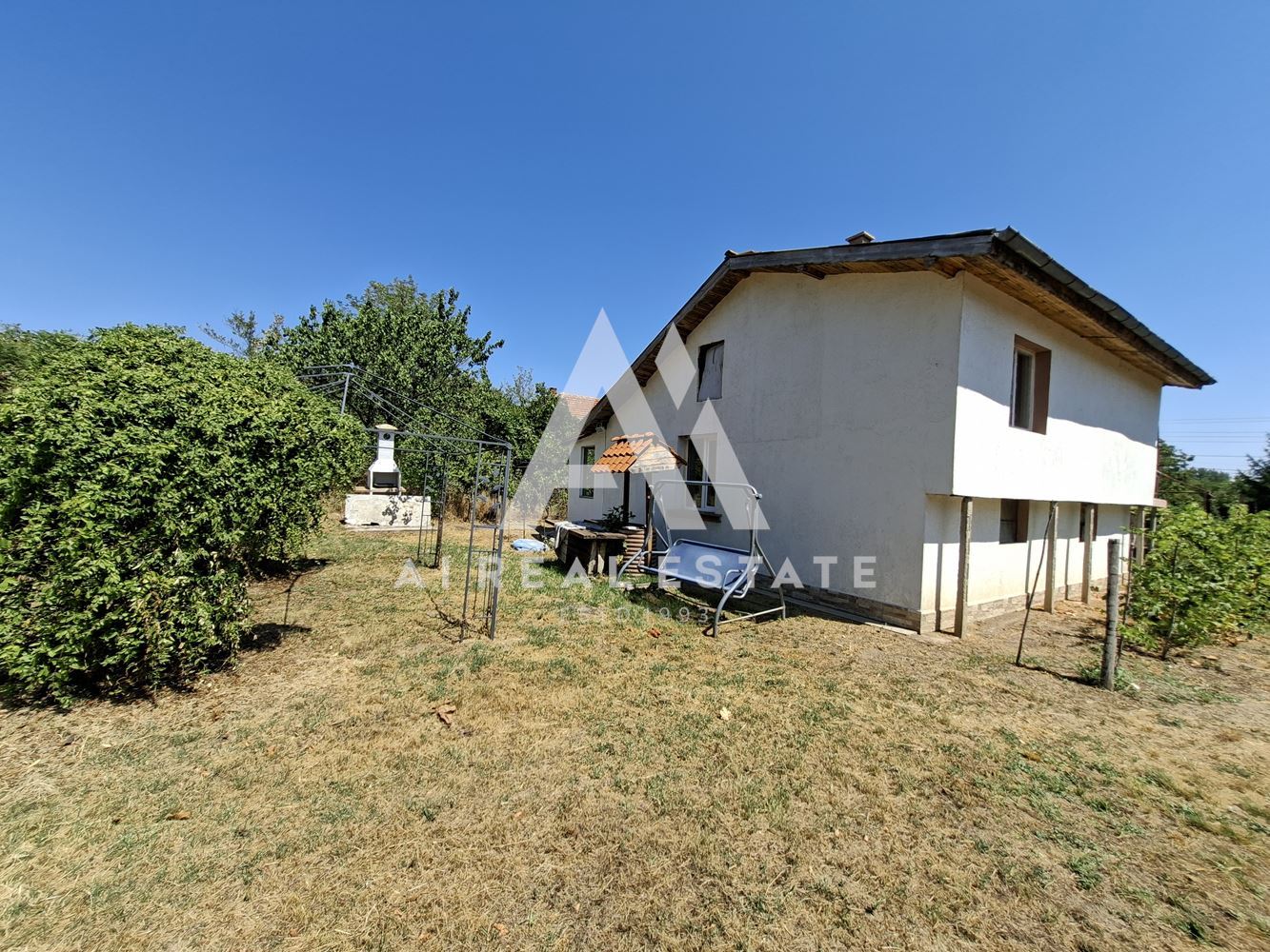 КЪЩА С ДВОР - 0