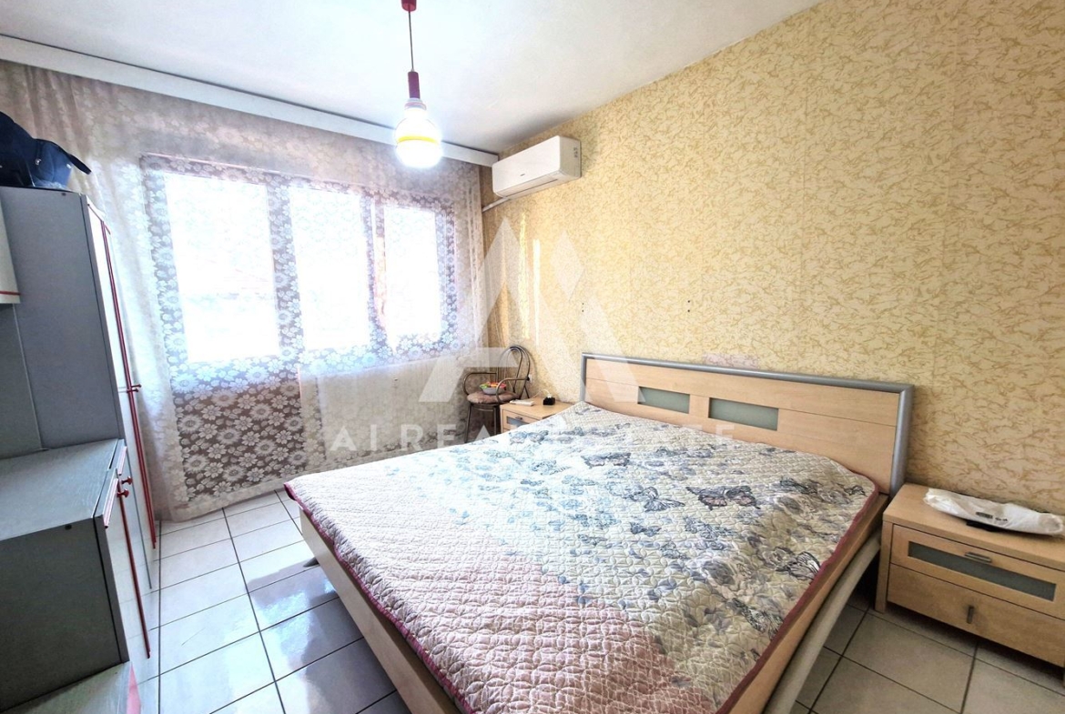 Продава двустаен апартамент - 0