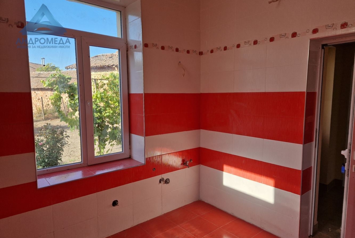 Продава Къща в с. Градина - 0