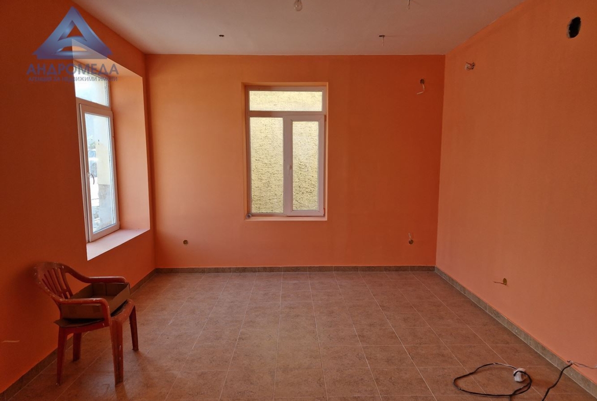 Продава Къща в с. Градина - 0