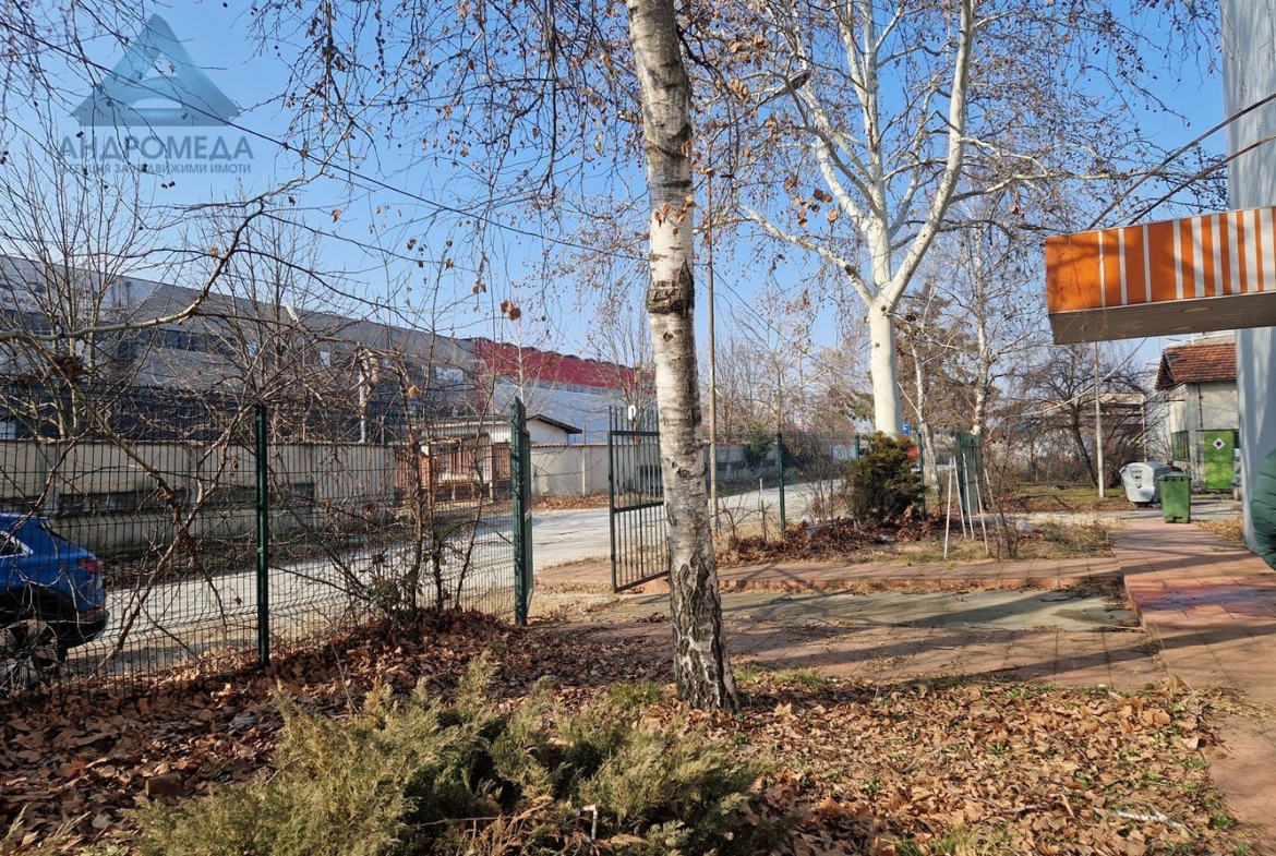 Продава промишлено помещение - 0