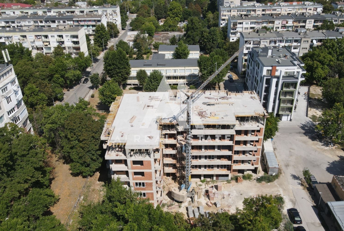 Тристаен в сграда Хармония - ж.к.Сторгозия с акт14! - 0