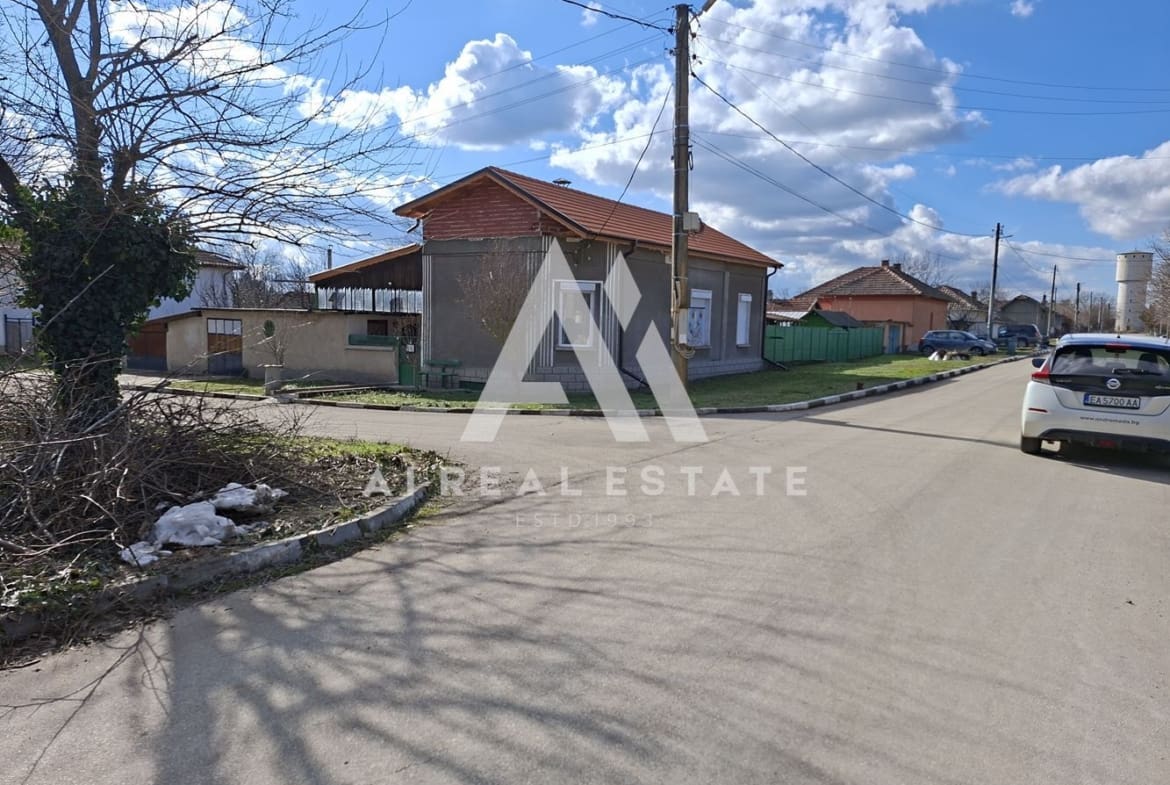 ЕДНОЕТАЖНА КЪЩА - 0