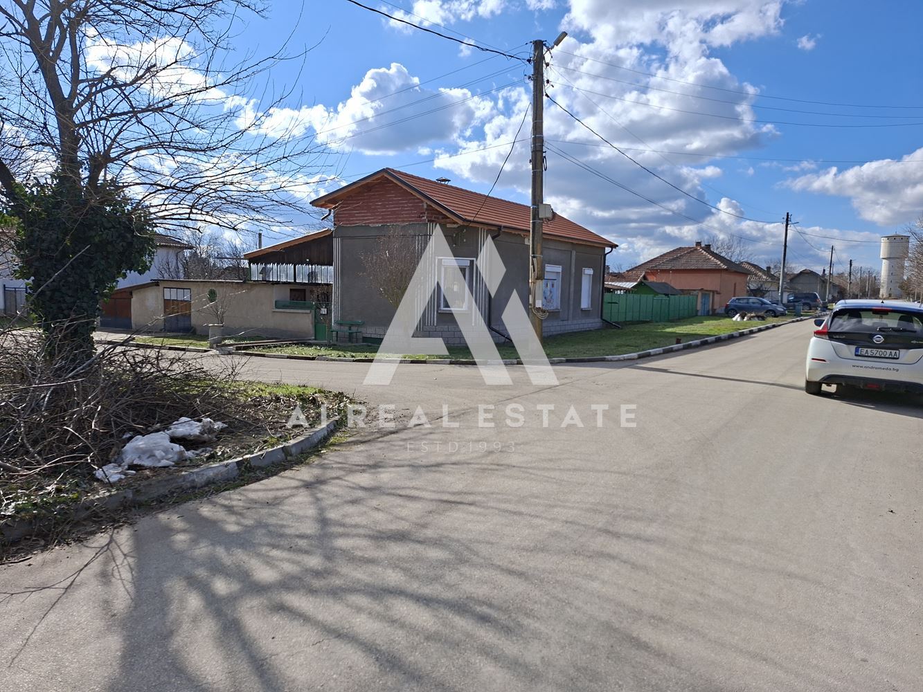 ЕДНОЕТАЖНА КЪЩА - 0