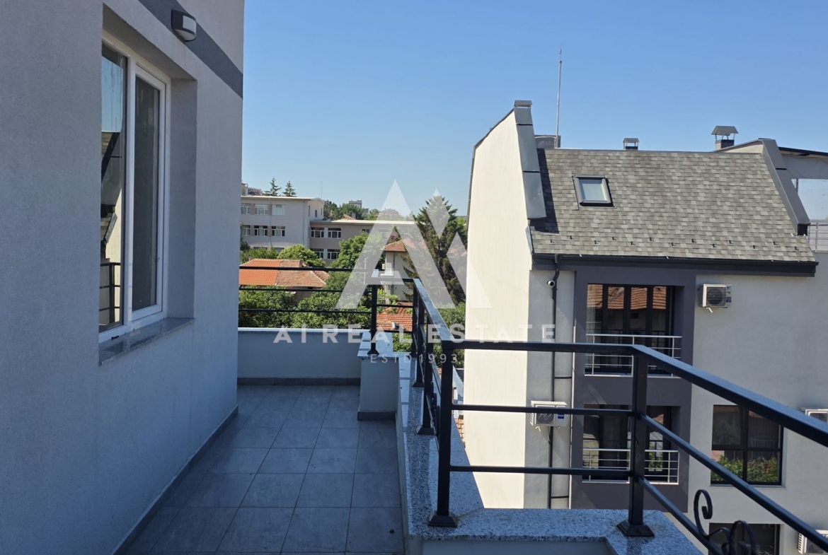 3-стаен Широк център! - 0