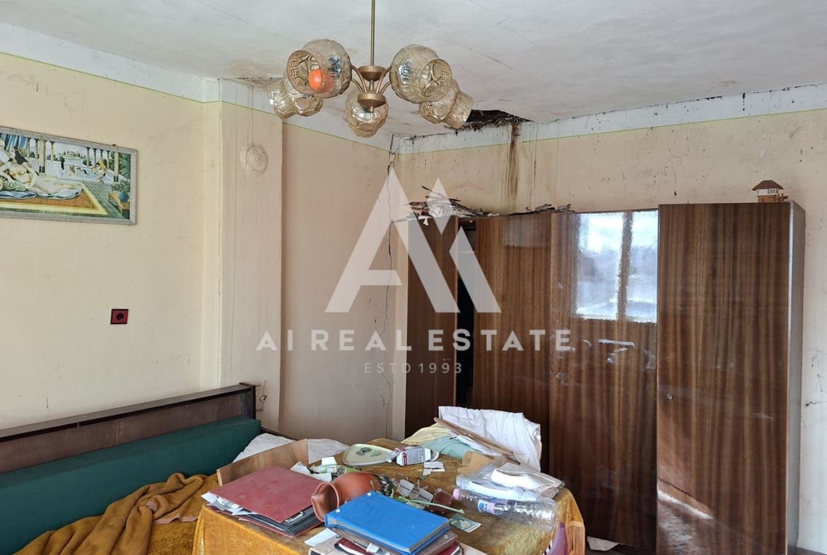 ЕДНОЕТАЖНА КЪЩА - 0