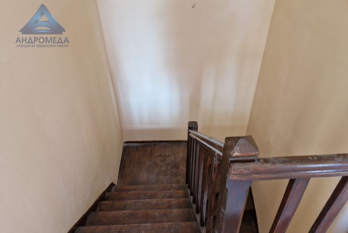 Продава Къща в с. Градина - 0