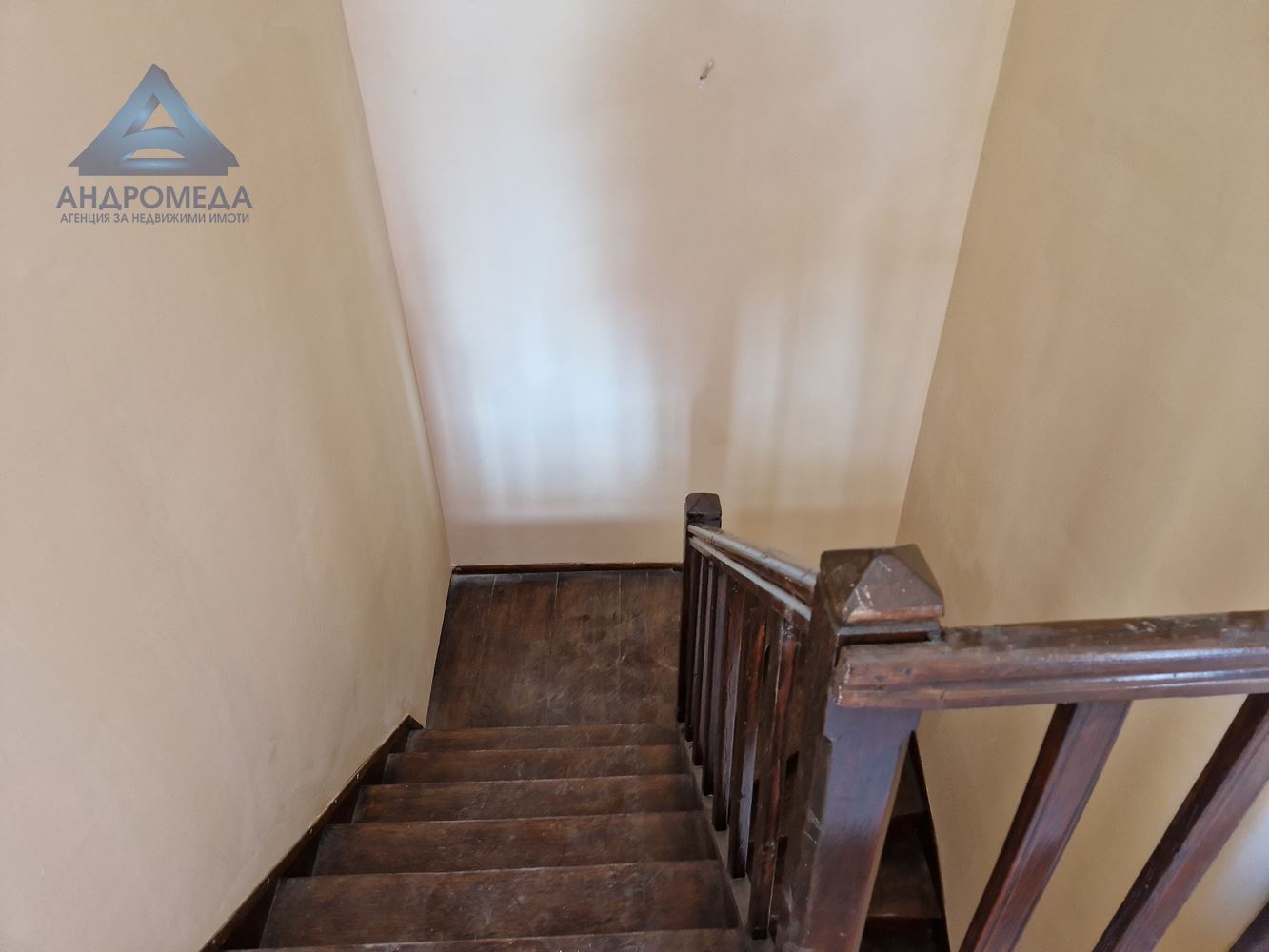 Продава Къща в с. Градина - 0