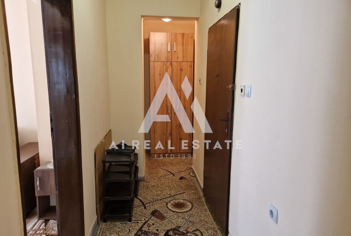 Гарсониера под наем - 0