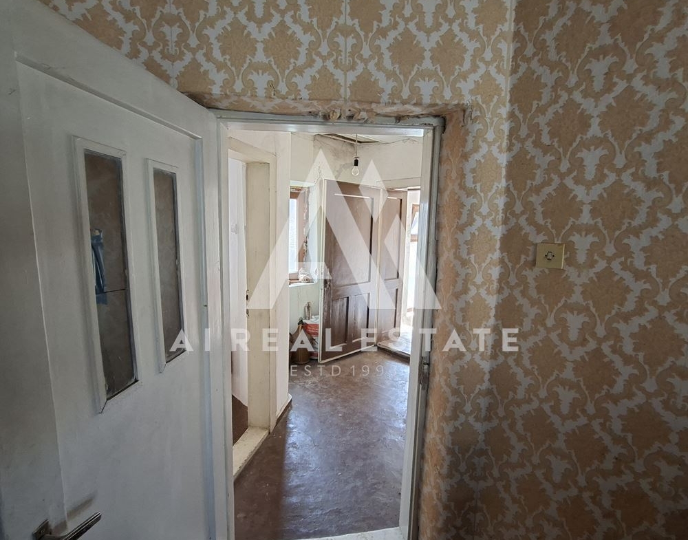 ЕДНОЕТАЖНА КЪЩА С. САДОВЕЦ - 0