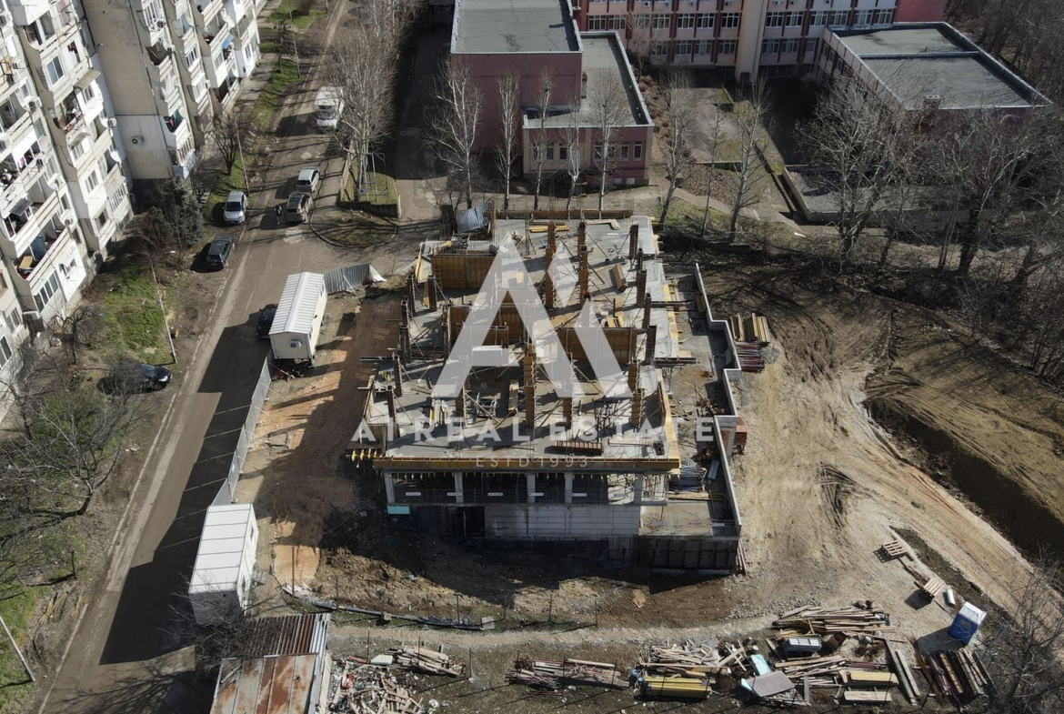 Тристаен в Саут Вю Резиденс - Дружба 1 - 0