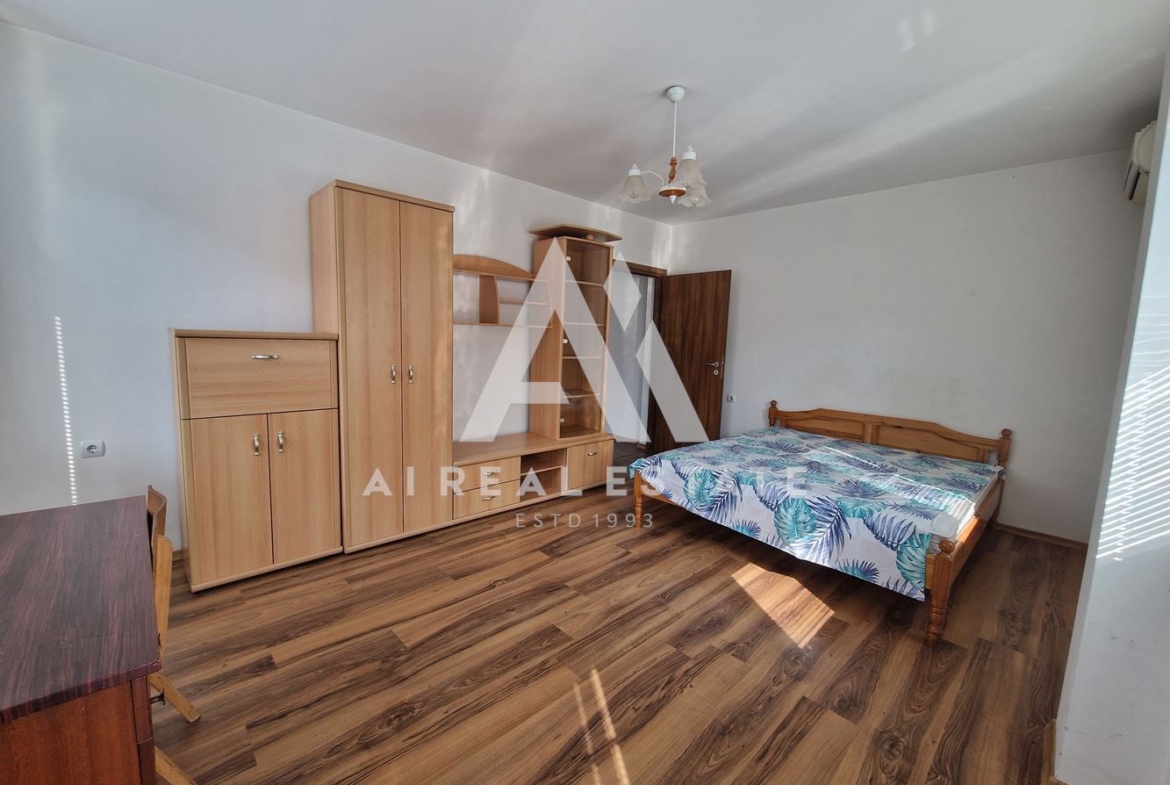 Тристаен обзаведен в ж.к. Мара денечева - 0