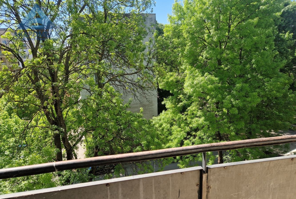 Продава тристаен апартамент - 0