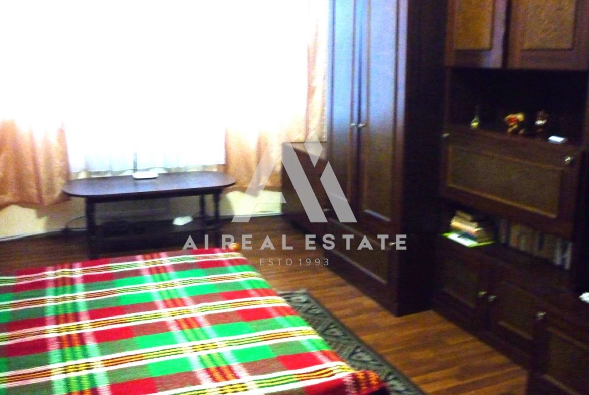 Продава гарсониера - 0