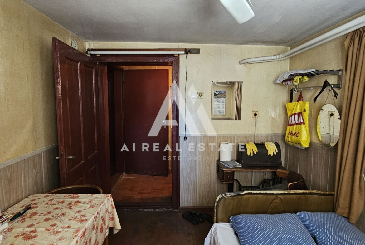 Просторен 3-стаен апартамент в сърцето на Плевен - 0