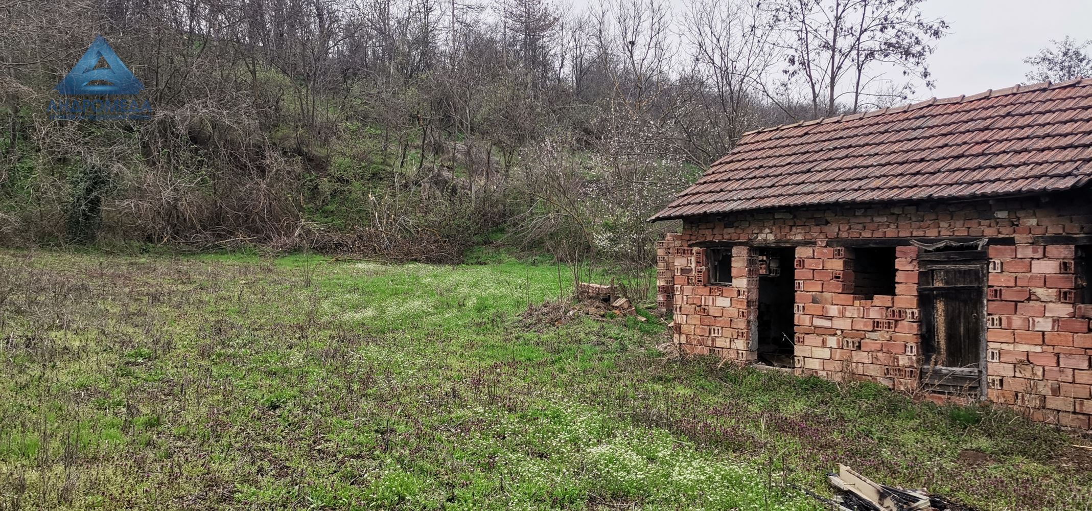 House S. Brășlănică 0(Note: The translation assumes "КЪЩА" means "house," "С." stands for a name or surname, and "БРЪШЛЯНИЦА" is a proper noun. Without additional context, this is the most direct translation.) КЪЩА С.БРЪШЛЯНИЦА - 0