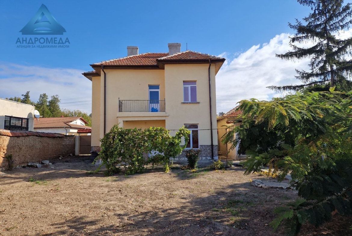 Продава Къща в с. Градина - 0