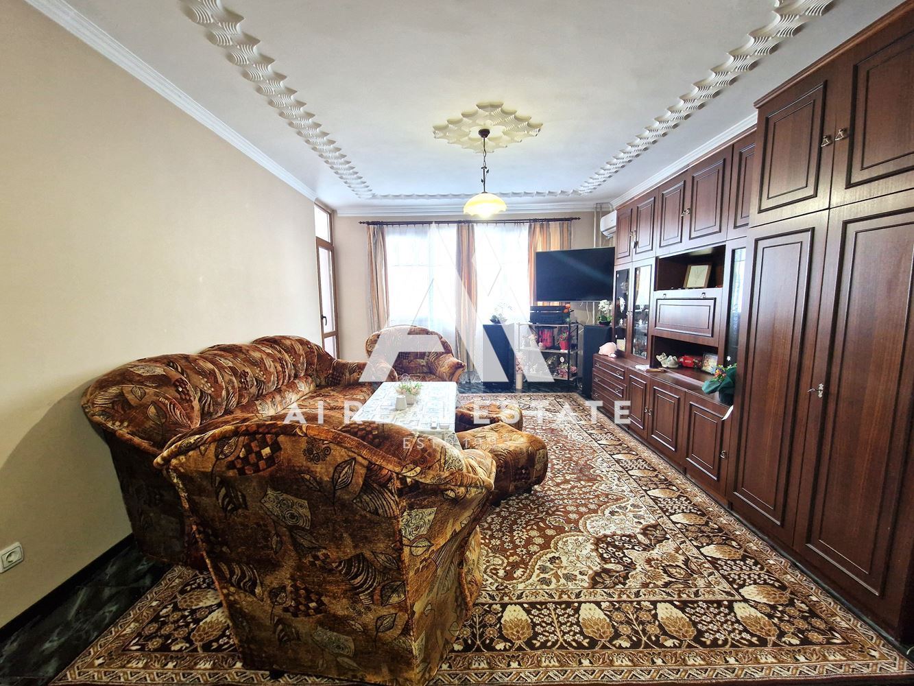 Продава тристаен апартамент-0 Продава тристаен апартамент - 0