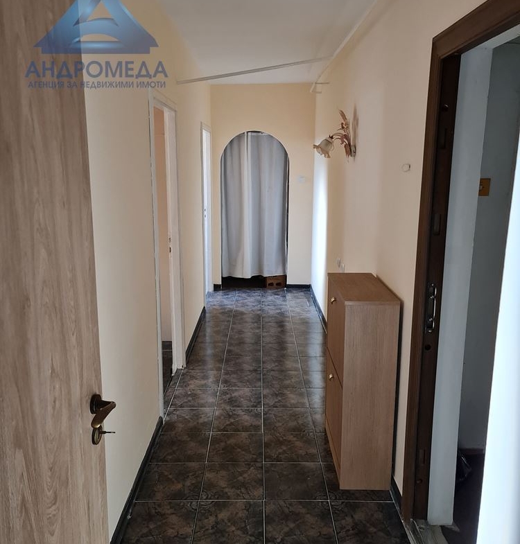 3-стаен Широк център! - 0