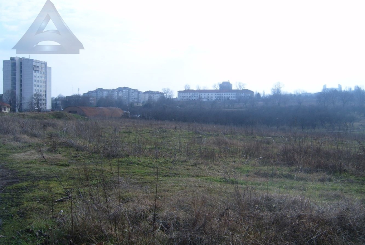 Парцел за еднофамилно строителство без ПУП ! - 0