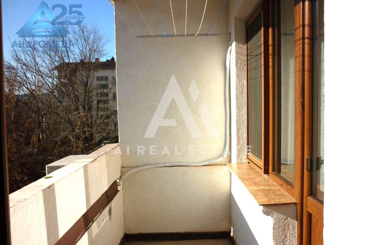 Продава двустаен апартамент - 0