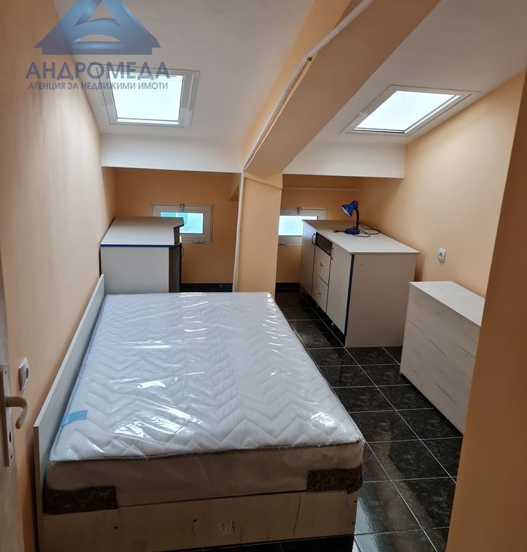 3-стаен Широк център! - 0