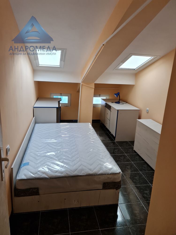 3-стаен Широк център! - 0