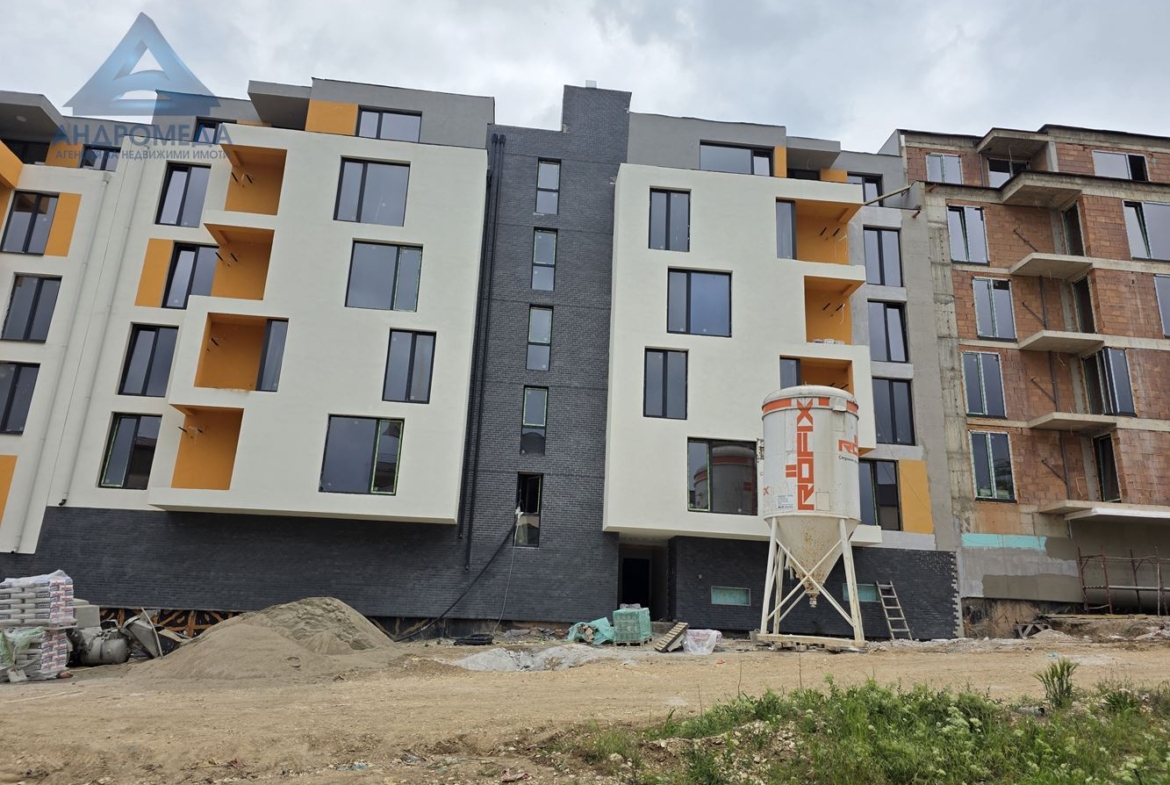 Двустаен апартамент с двор в затворен комплекс – ново строителство с Акт 16 - 0