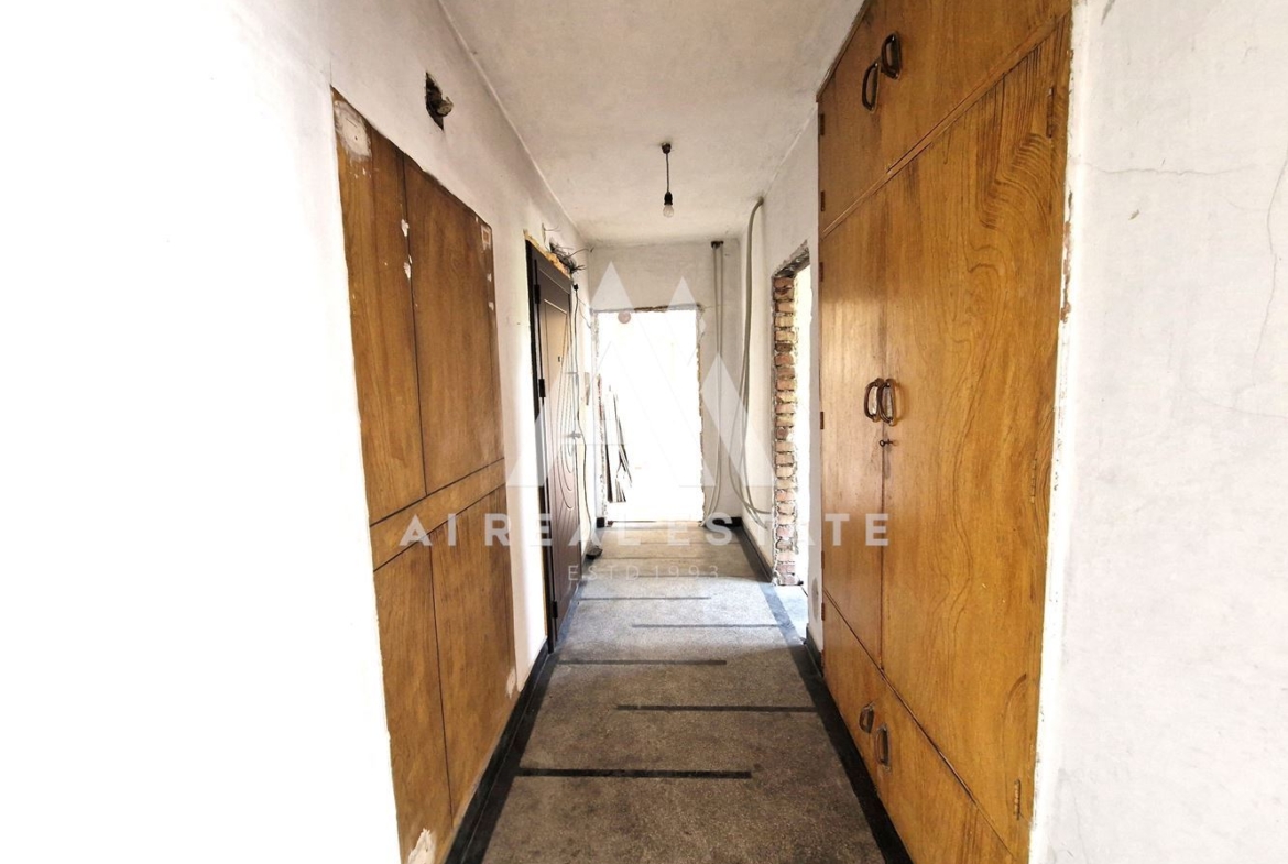 Продава апартамент - 0