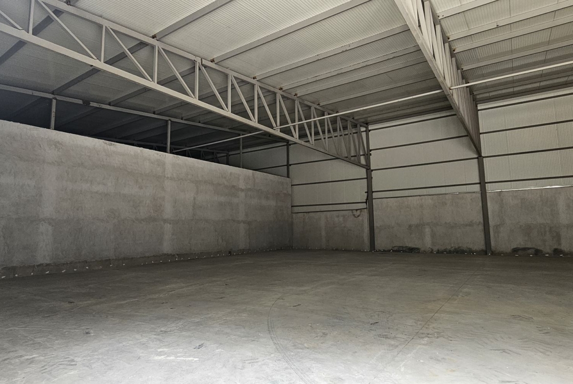 Склад в гр.Плевен, Индустриална зона - градска част ! - 0