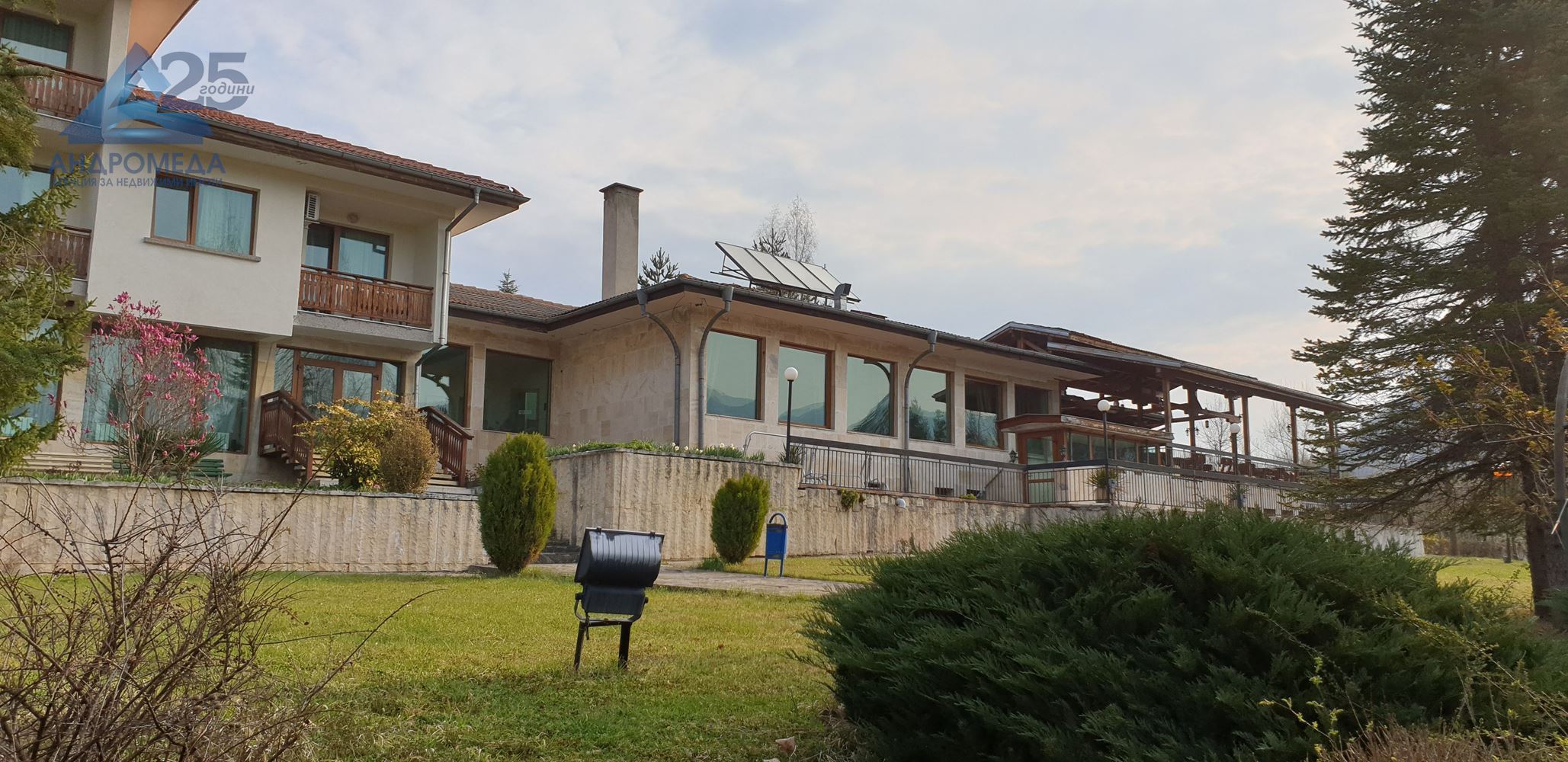 Хотел (работещ) в полите на Стара планина с отлична панорама и условия ! - 0