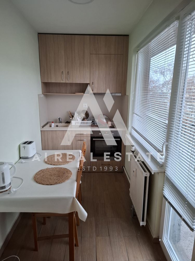 Двустаен апартамент в идеалния център - 0