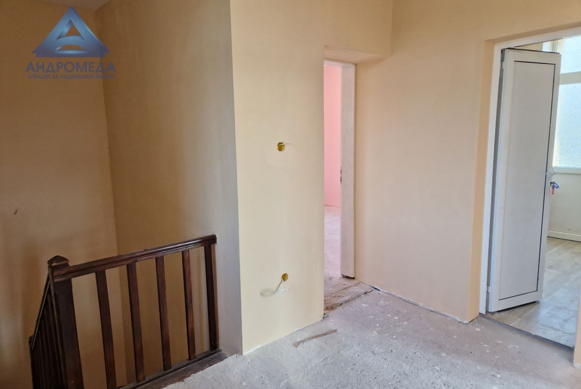 Продава Къща в с. Градина - 0