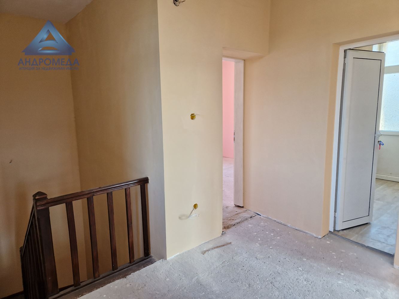 Продава Къща в с. Градина - 0