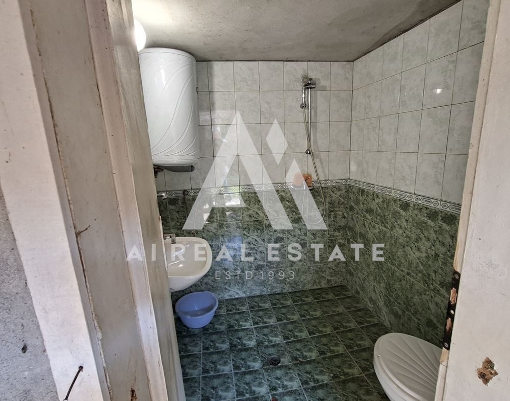 ЕДНОЕТАЖНА КЪЩА С. САДОВЕЦ - 0