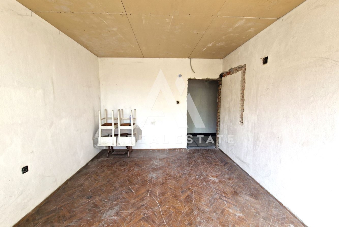 Продава апартамент - 0