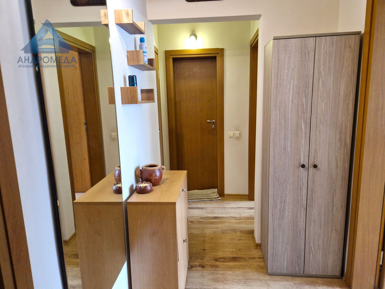 Отдава под наем тристаен апартамент - 0